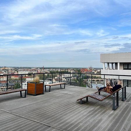 Family House By The River Odra -Panoramic Terrace - 3Room Apartment With 2 Separate Bedrooms And 2 Balconies By Wroapart-Pl- Perfect For Family & Business Stays วรอตซวาฟ ภายนอก รูปภาพ