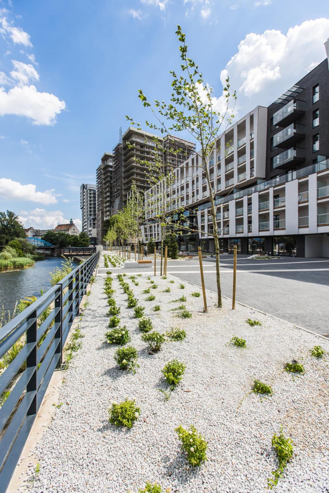 Family House By The River Odra -Panoramic Terrace - 3Room Apartment With 2 Separate Bedrooms And 2 Balconies By Wroapart-Pl- Perfect For Family & Business Stays วรอตซวาฟ ภายนอก รูปภาพ