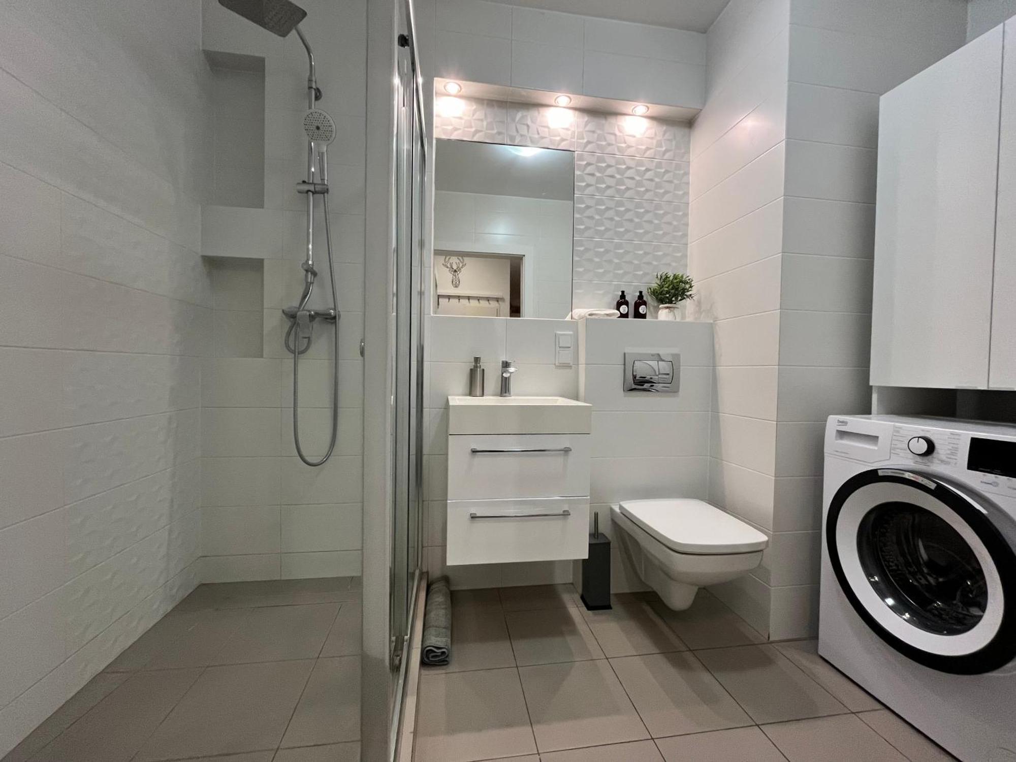 Family House By The River Odra -Panoramic Terrace - 3Room Apartment With 2 Separate Bedrooms And 2 Balconies By Wroapart-Pl- Perfect For Family & Business Stays วรอตซวาฟ ภายนอก รูปภาพ