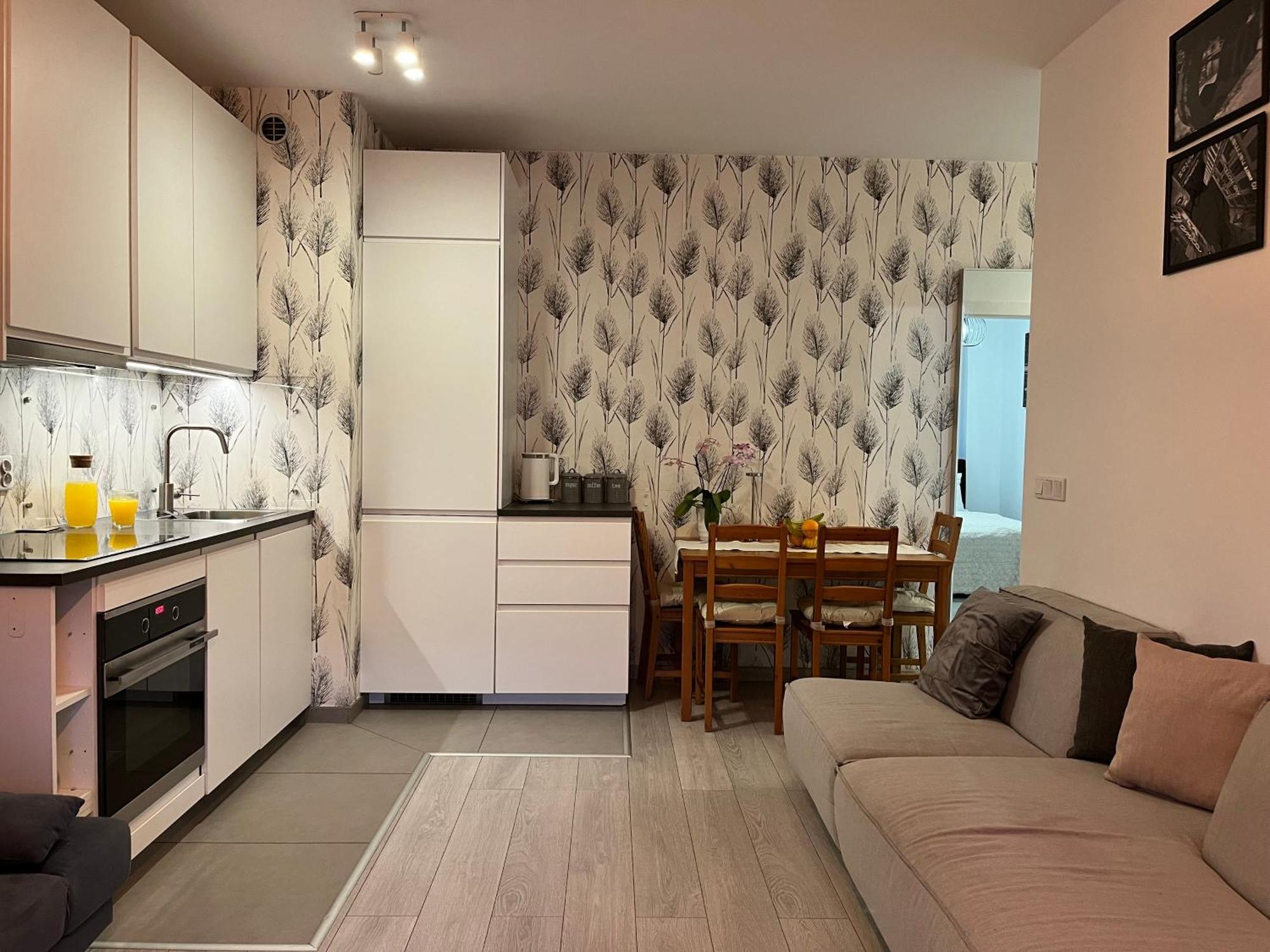 Family House By The River Odra -Panoramic Terrace - 3Room Apartment With 2 Separate Bedrooms And 2 Balconies By Wroapart-Pl- Perfect For Family & Business Stays วรอตซวาฟ ภายนอก รูปภาพ