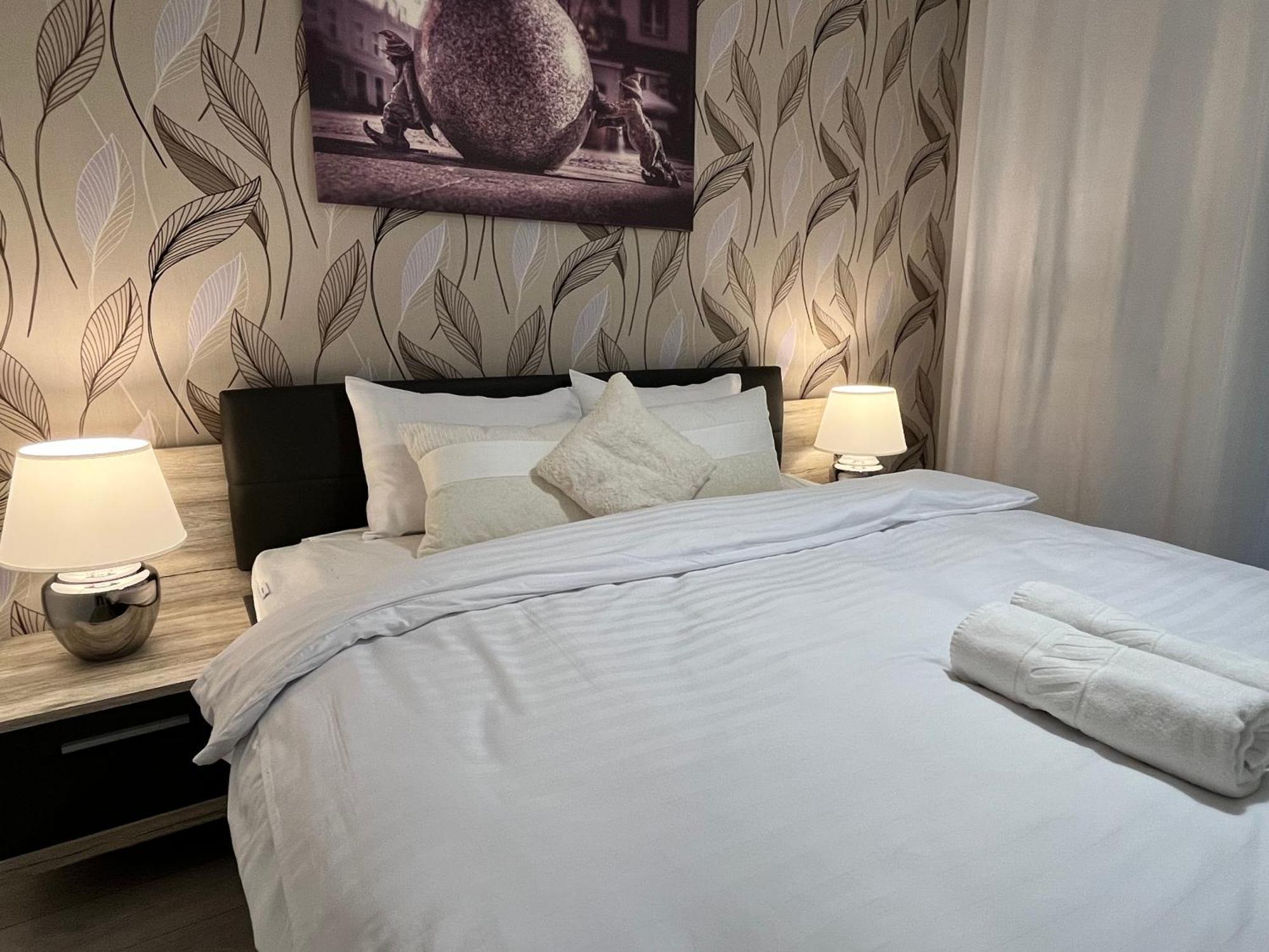 Family House By The River Odra -Panoramic Terrace - 3Room Apartment With 2 Separate Bedrooms And 2 Balconies By Wroapart-Pl- Perfect For Family & Business Stays วรอตซวาฟ ภายนอก รูปภาพ