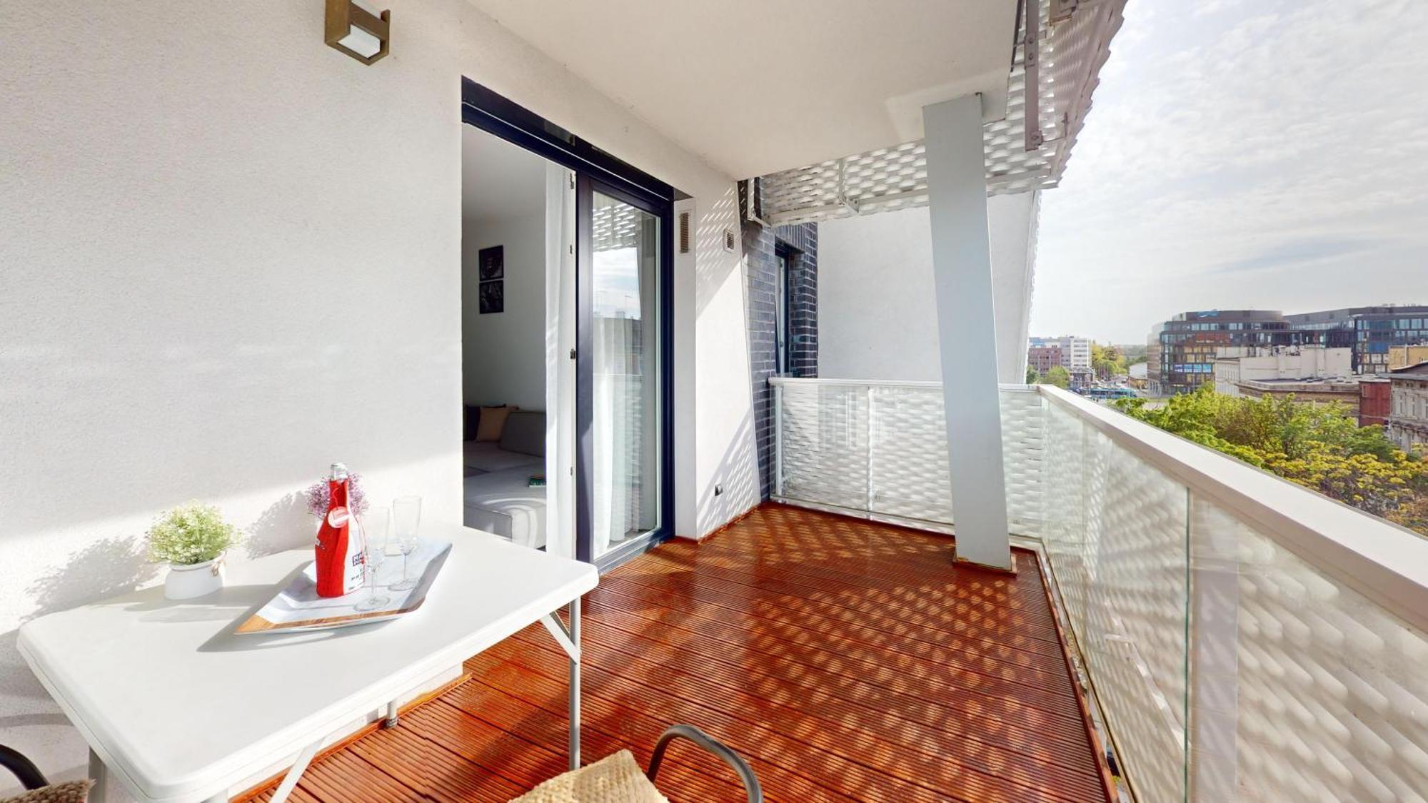 Family House By The River Odra -Panoramic Terrace - 3Room Apartment With 2 Separate Bedrooms And 2 Balconies By Wroapart-Pl- Perfect For Family & Business Stays วรอตซวาฟ ภายนอก รูปภาพ