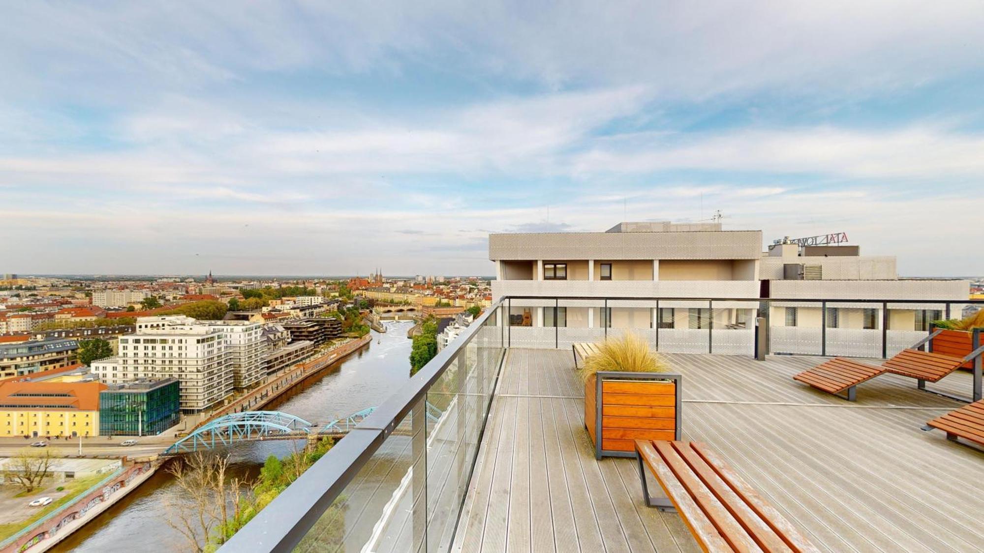 Family House By The River Odra -Panoramic Terrace - 3Room Apartment With 2 Separate Bedrooms And 2 Balconies By Wroapart-Pl- Perfect For Family & Business Stays วรอตซวาฟ ภายนอก รูปภาพ